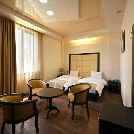 Partez Hotel 耶烈万 外观 照片