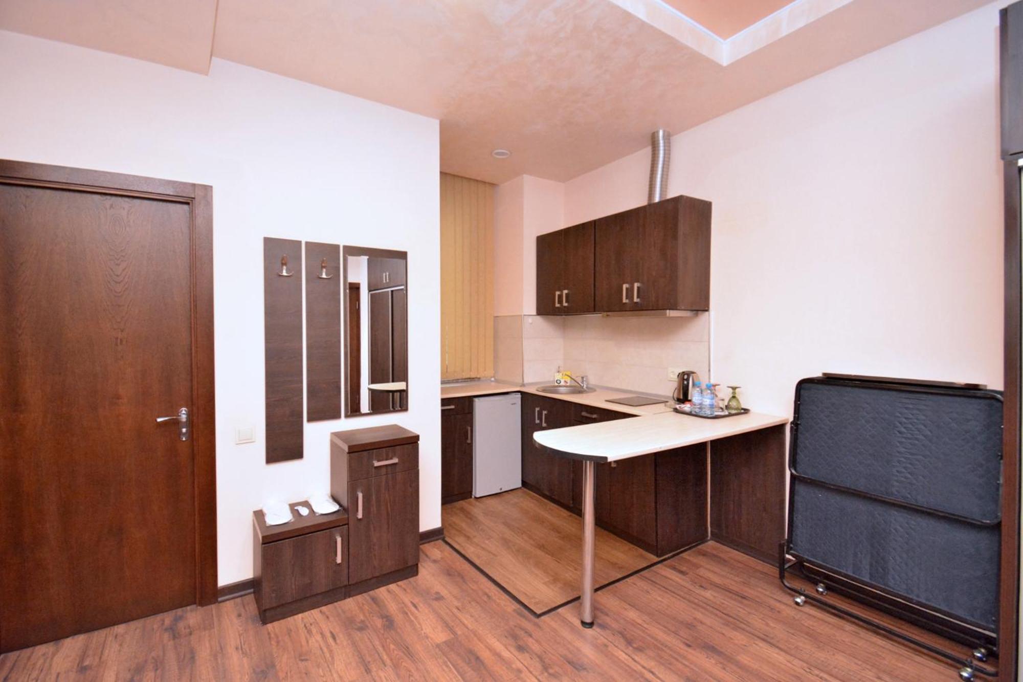 Partez Hotel 耶烈万 外观 照片