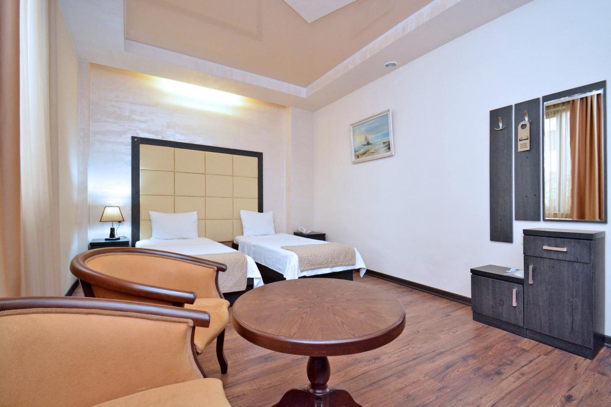 Partez Hotel 耶烈万 外观 照片
