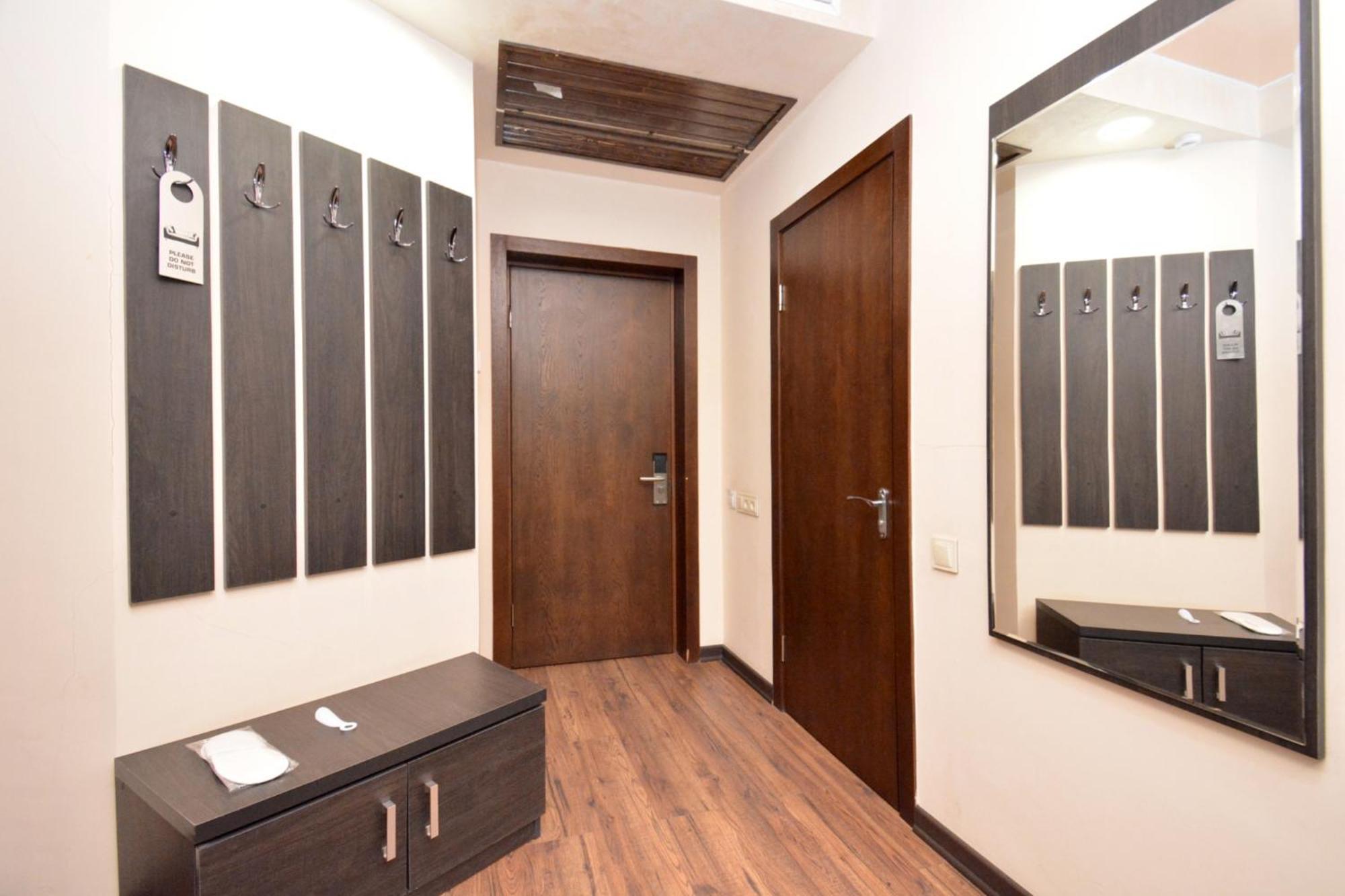 Partez Hotel 耶烈万 外观 照片