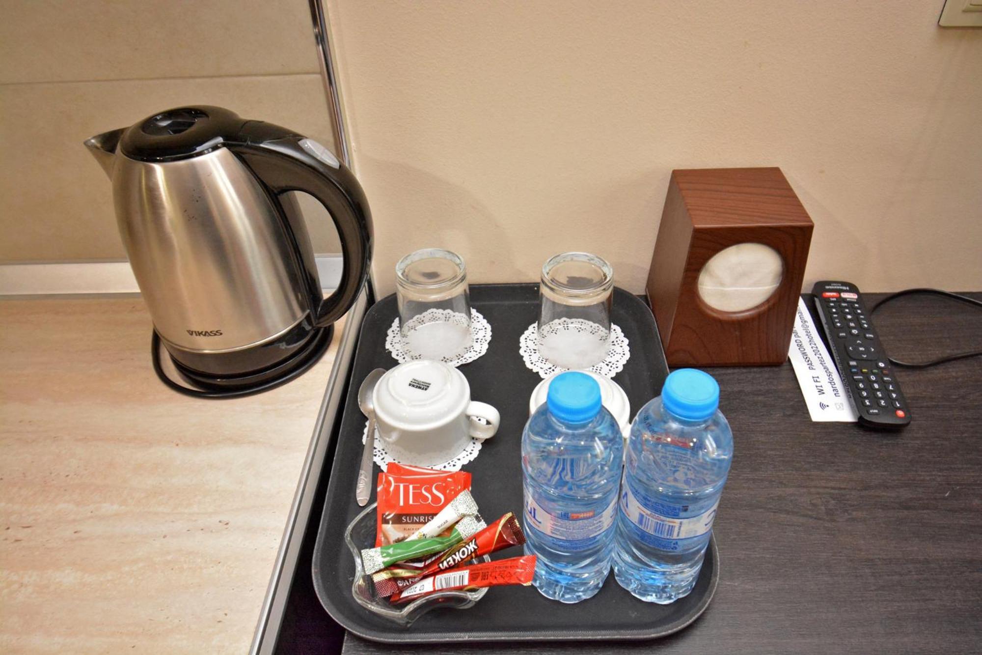 Partez Hotel 耶烈万 外观 照片