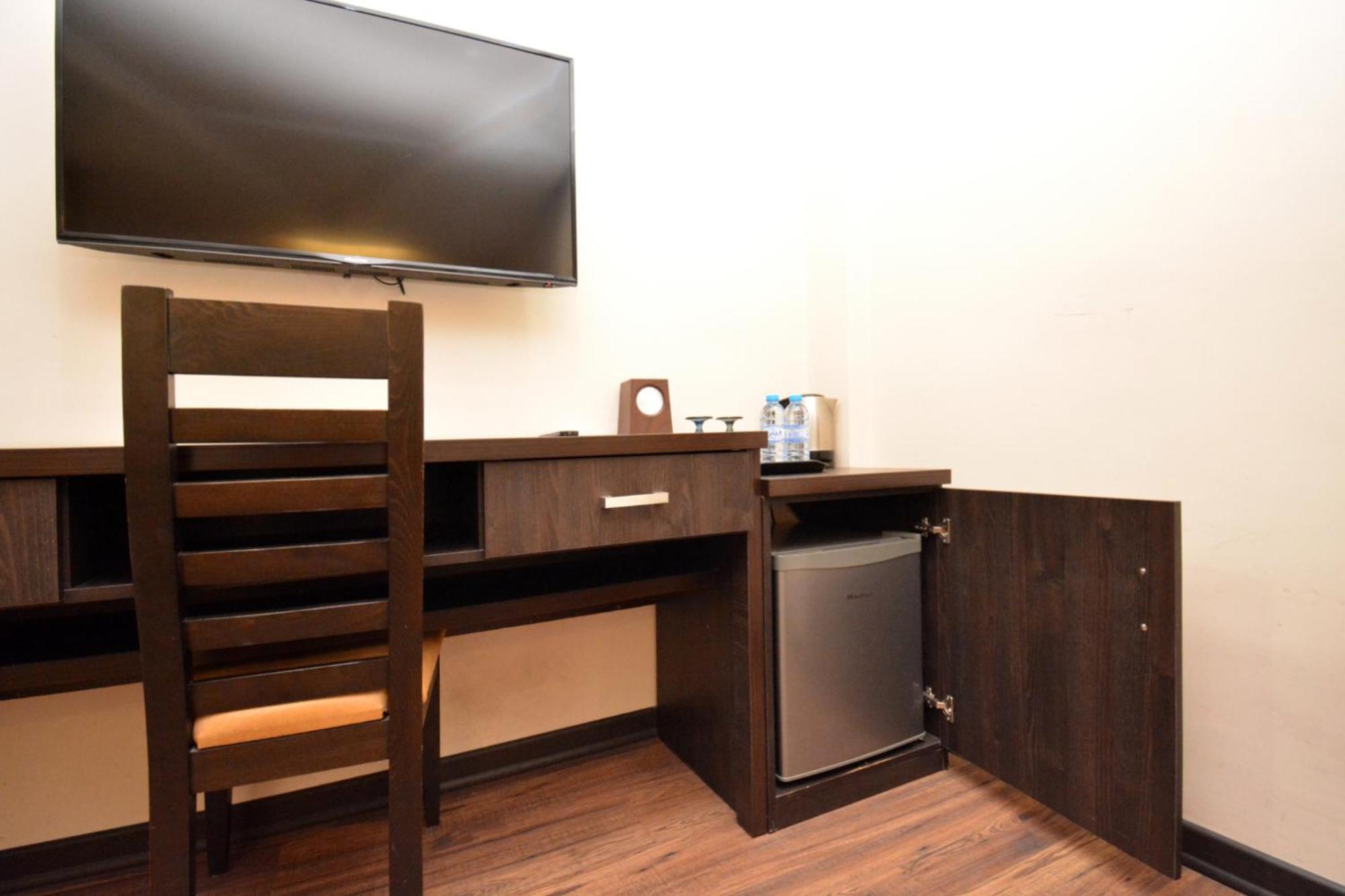 Partez Hotel 耶烈万 外观 照片